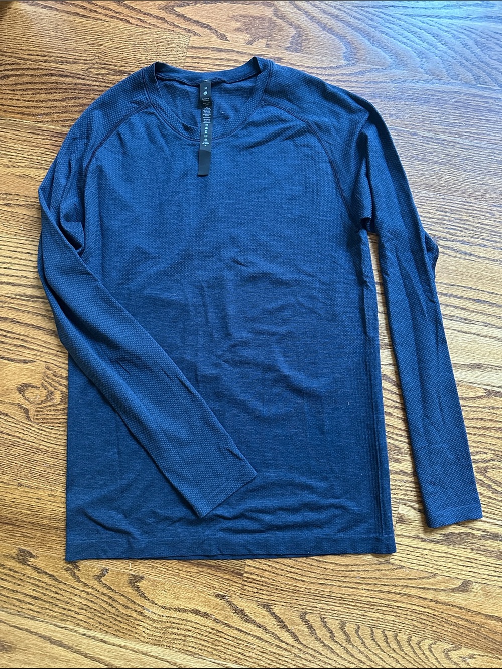 Lululemon Long Sleeve Men's Crewneck Shirt - Navy